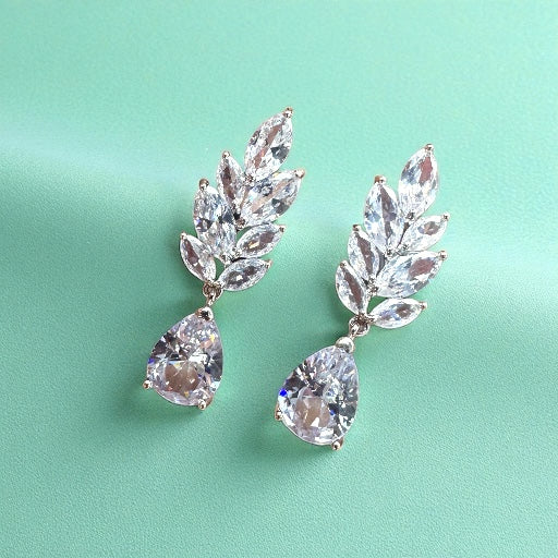White Salsabil Glow Earrings