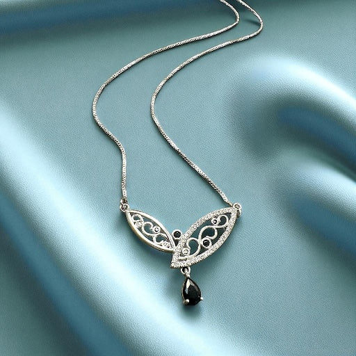 Nura Roma Pendant